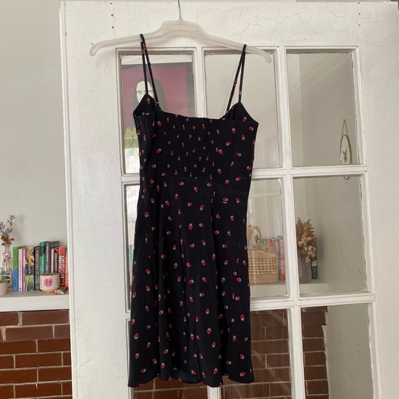 Realisation Par Inez Dress in Black Strawberry - Picture 4 of 6